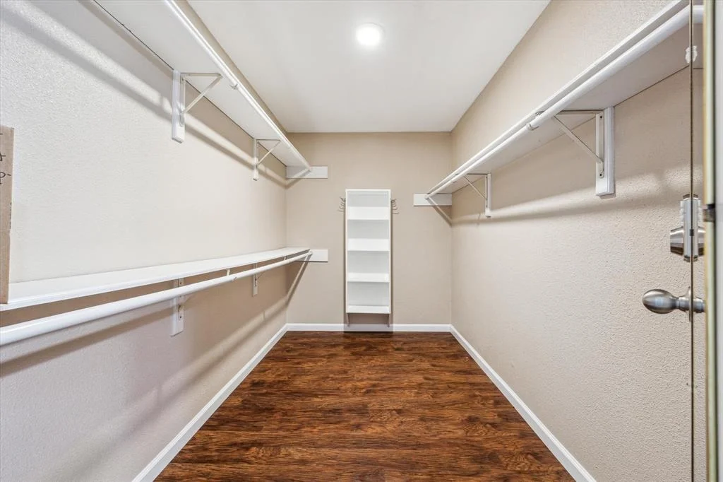 Photo of 4910 Colombia Drive