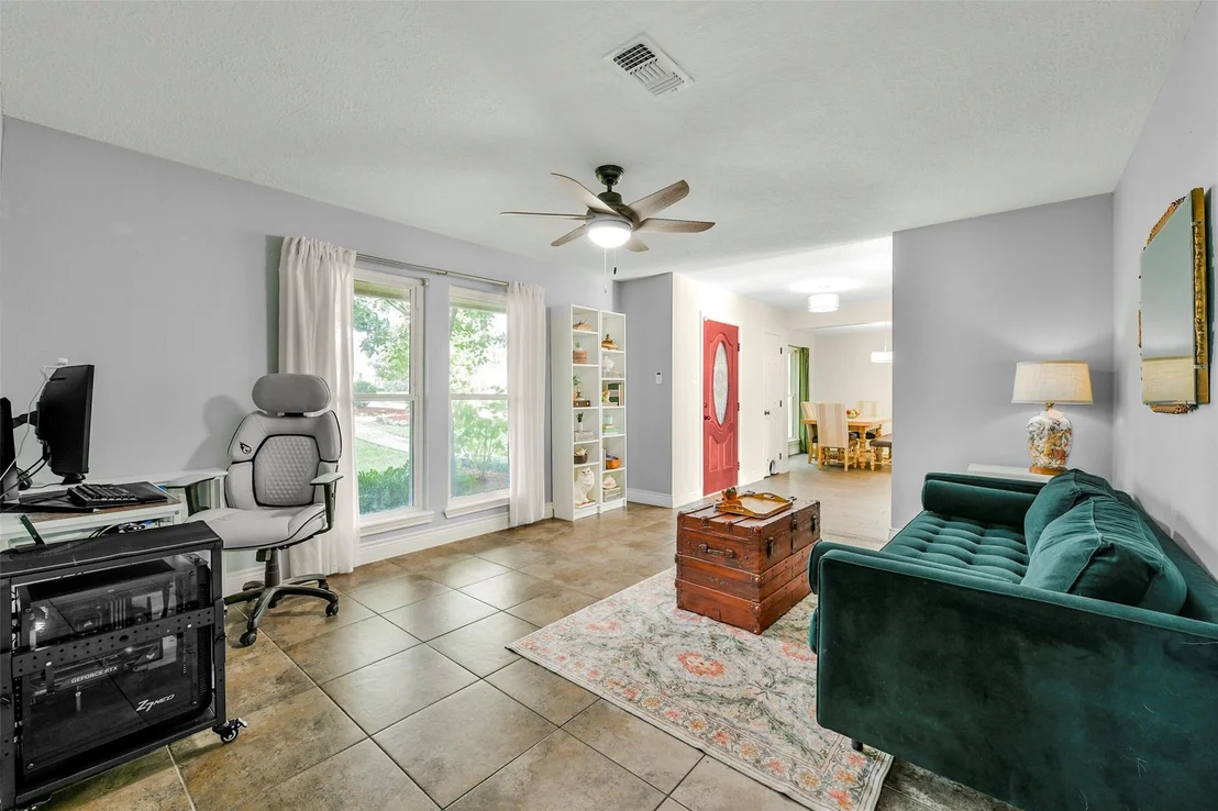 Photo of 19611 Suncove Lane