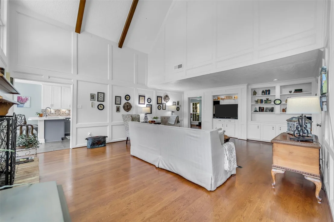 Photo of 8018 Northbridge Drive