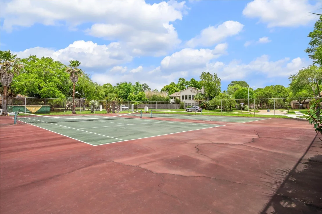 Photo of 1835 Raintree Circle
