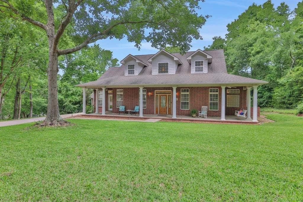 Photo of 69 Lake Oaks Circle