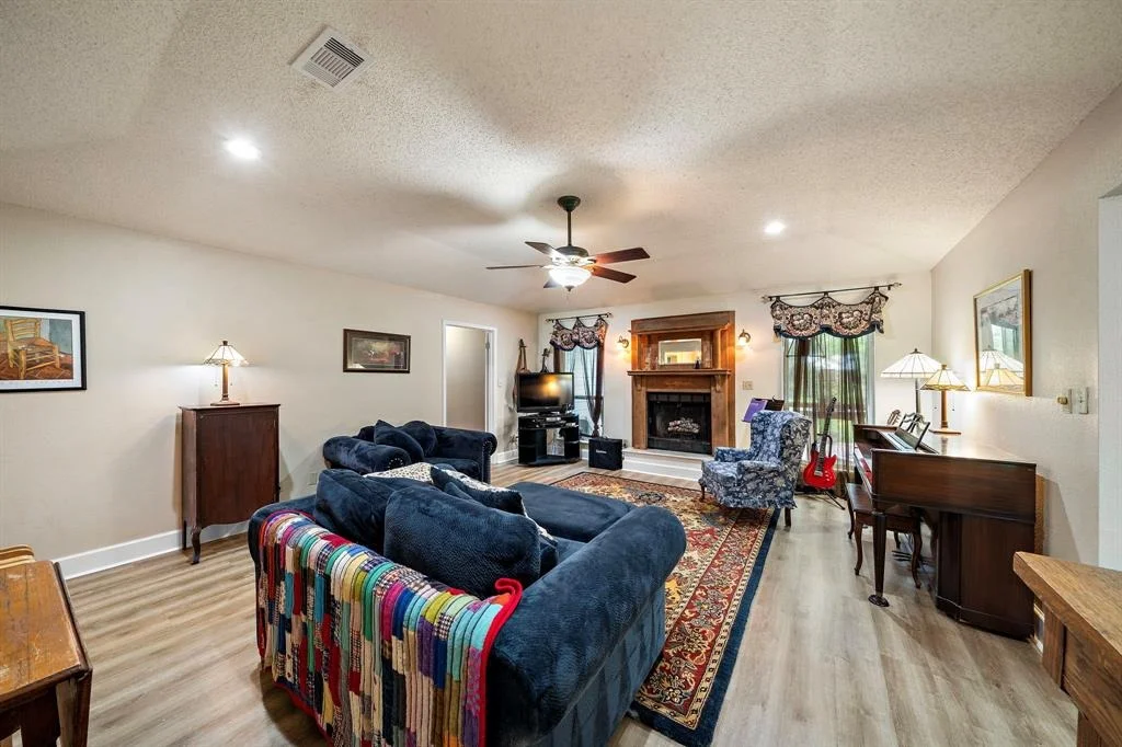 Photo of 927 County Road 423