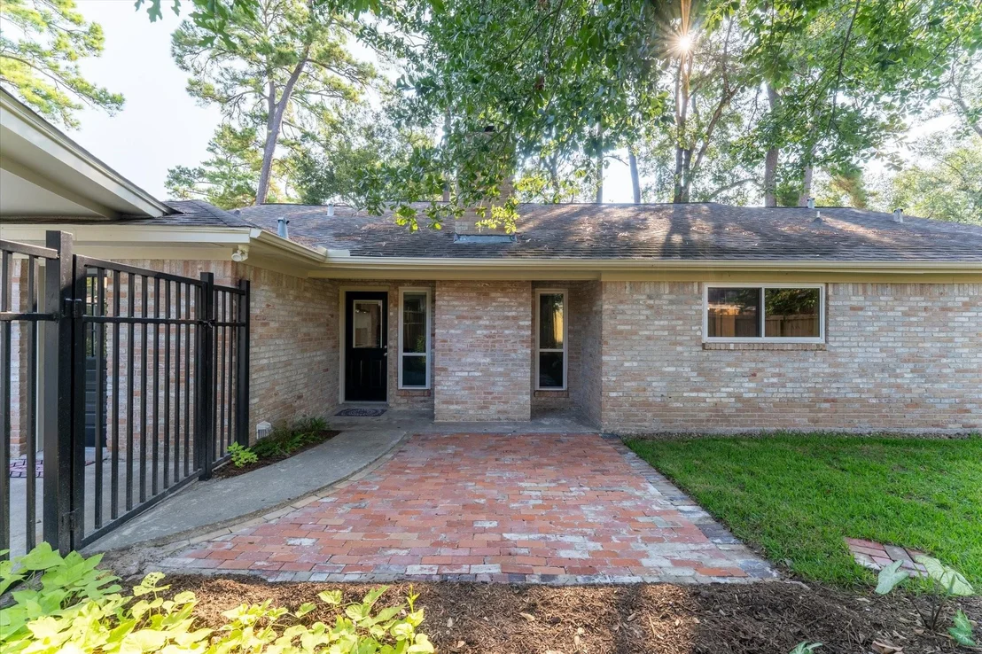 Photo of 25019 Barmby Drive