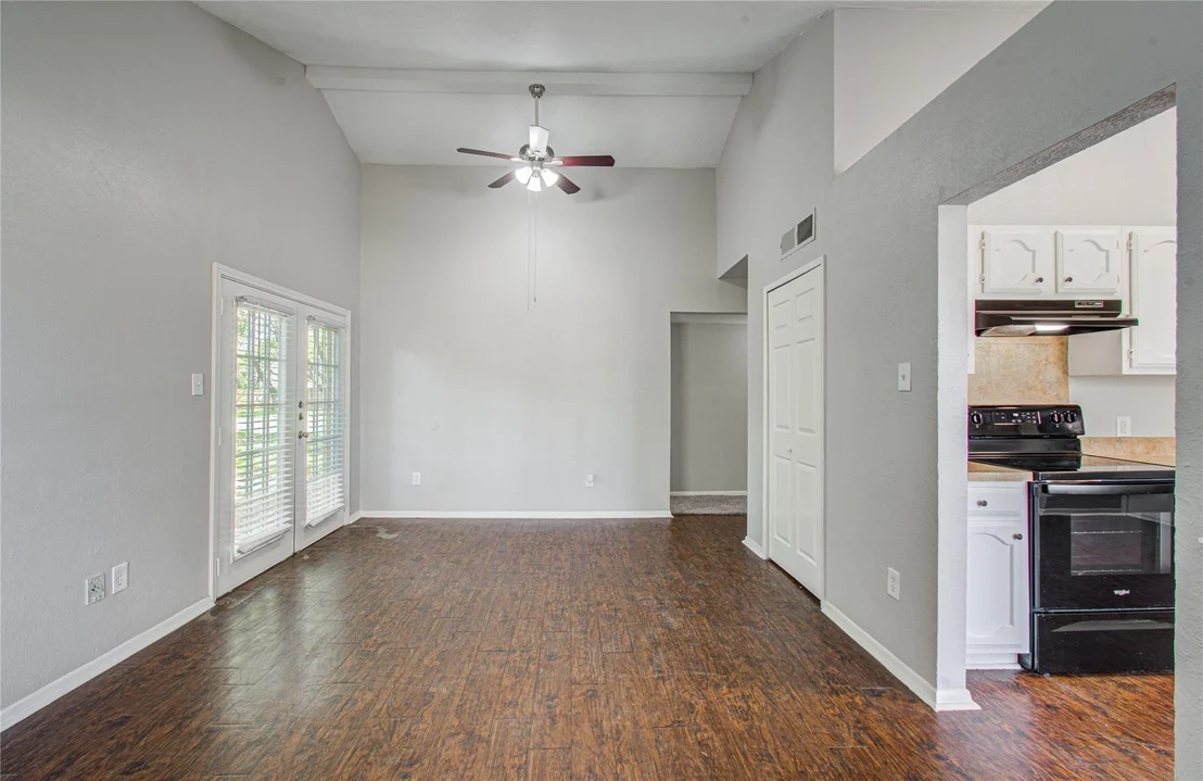 Photo of 24022 Four Sixes Lane