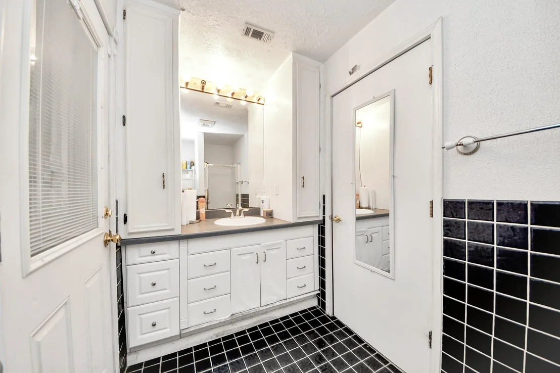Photo of 6423 Bluestone Drive