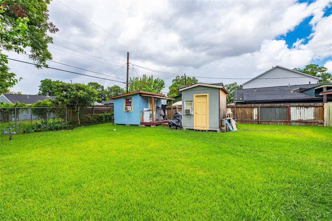 Photo of 4937 Bataan Road
