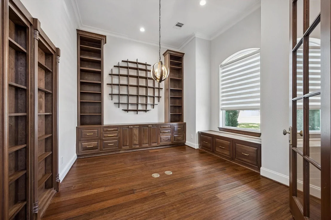 Photo of 9761 Westview Drive