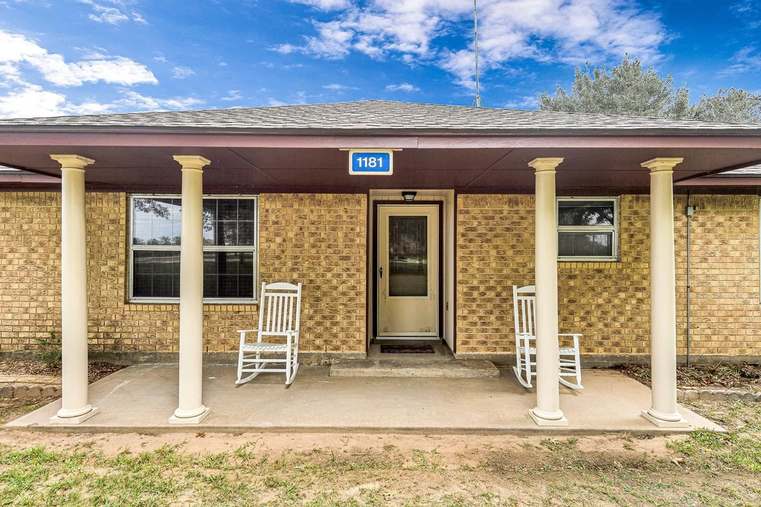 Photo of 1181 Schmidt Road