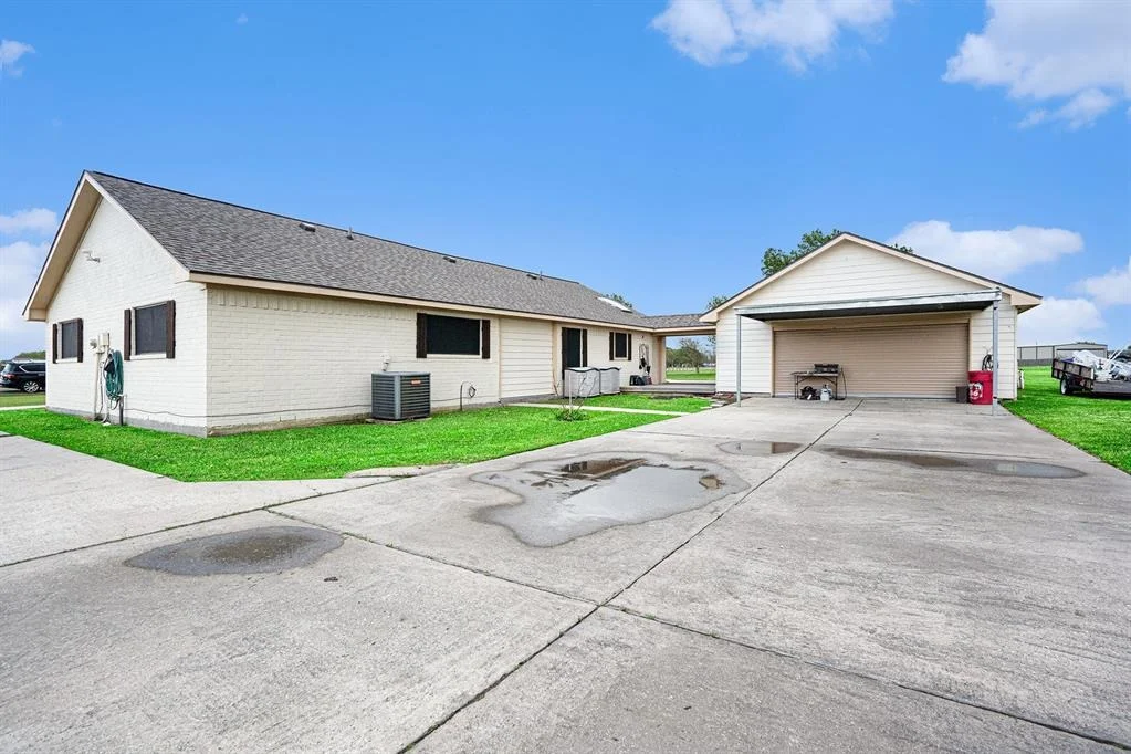 Photo of 4206 Lawrence Road