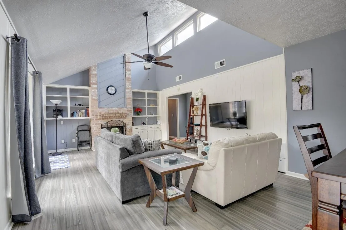 Photo of 25810 Fairbrook Lane