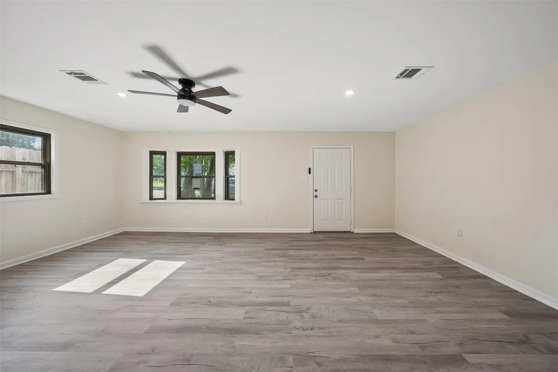 Photo of 725 Lafayette Street