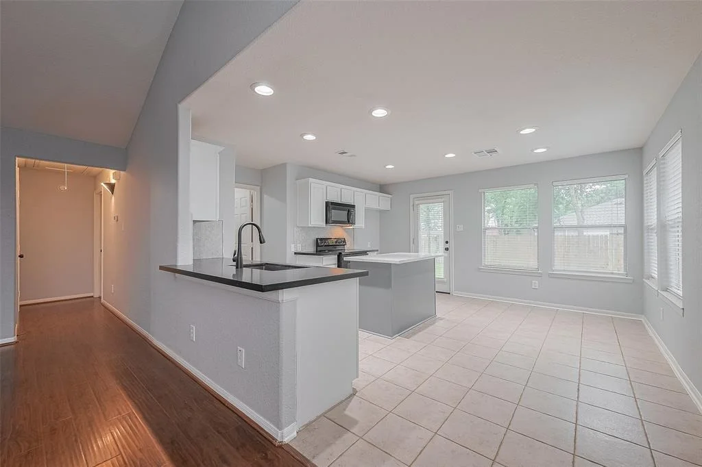Photo of 31 Shimmer Pond Place