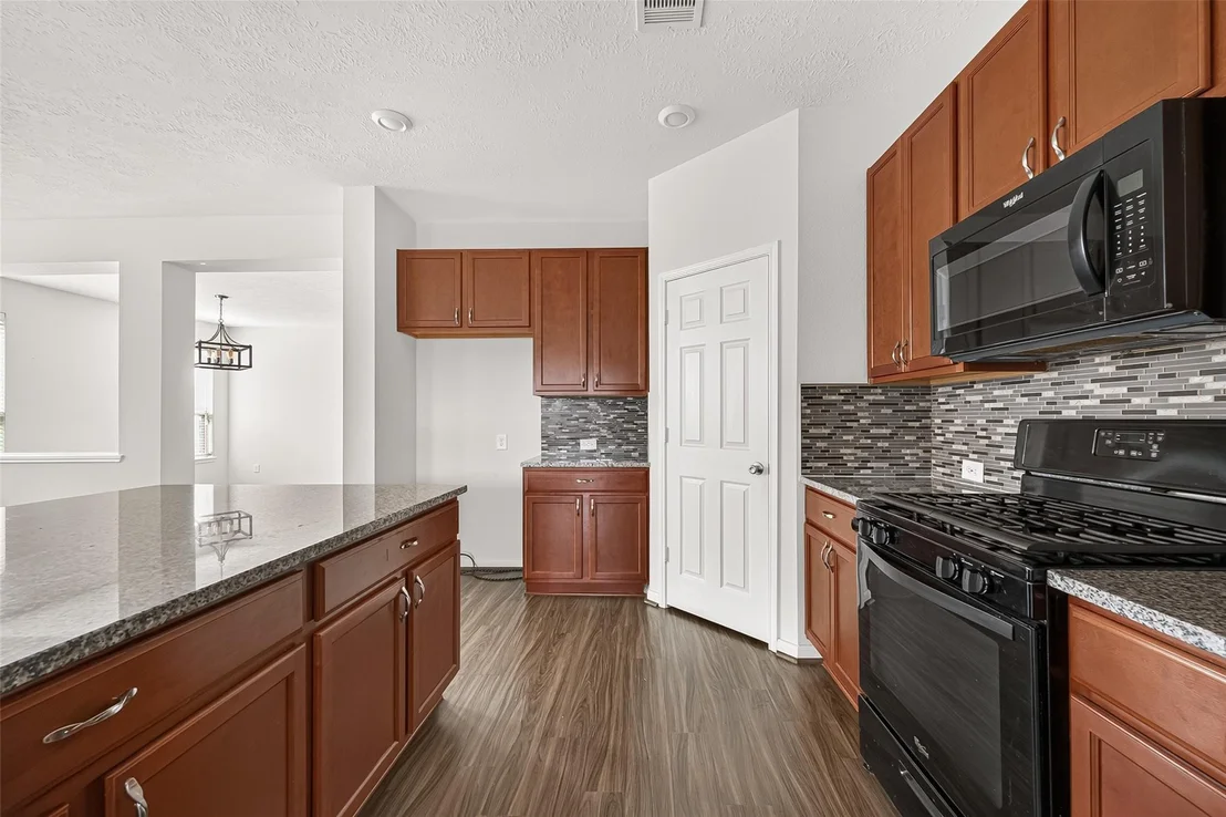 Photo of 25314 Queens Causeway Lane