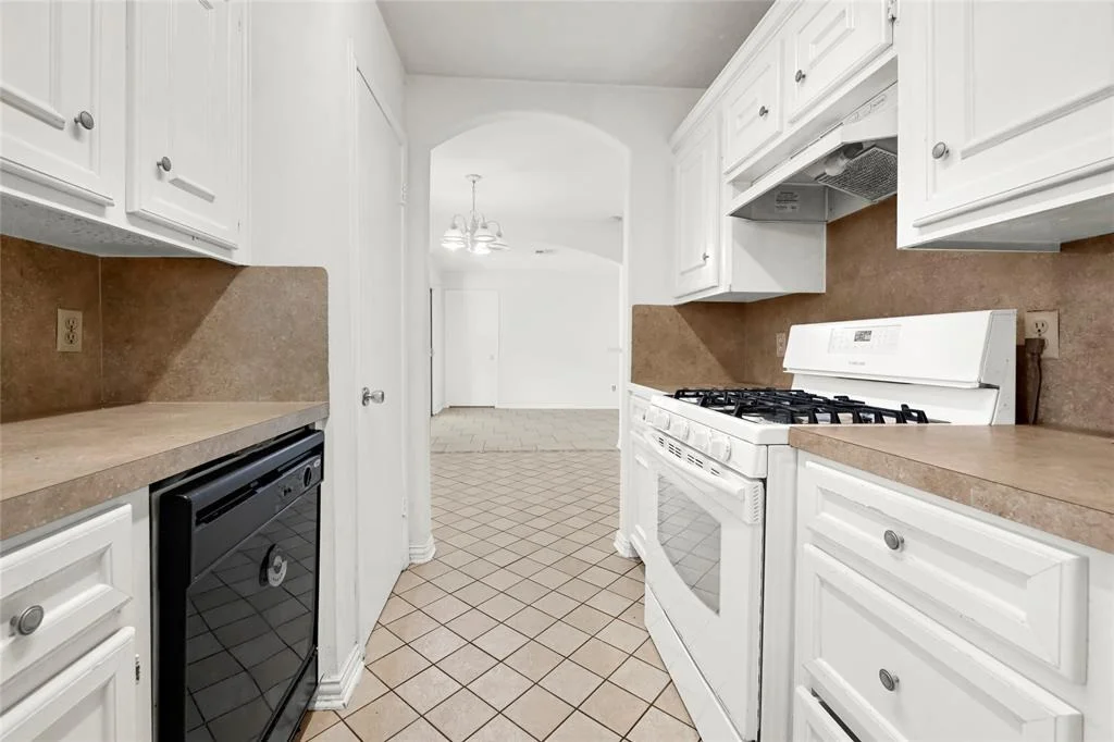 Photo of 4812 Honeysuckle Lane