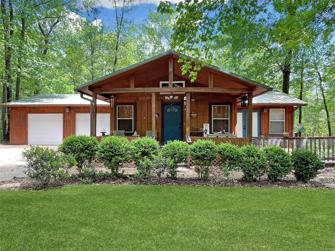 Photo of 207 Arrowcrest Drive