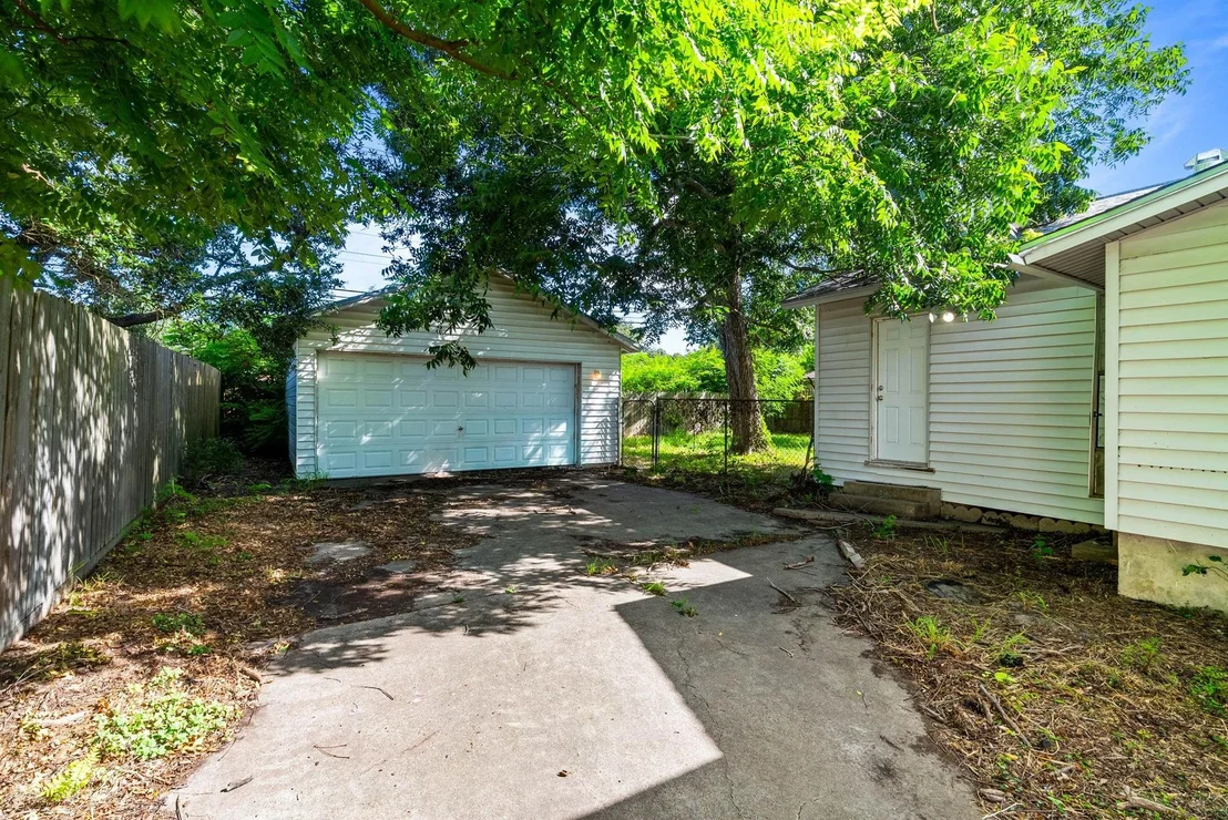 Photo of 1014 Barracuda Place