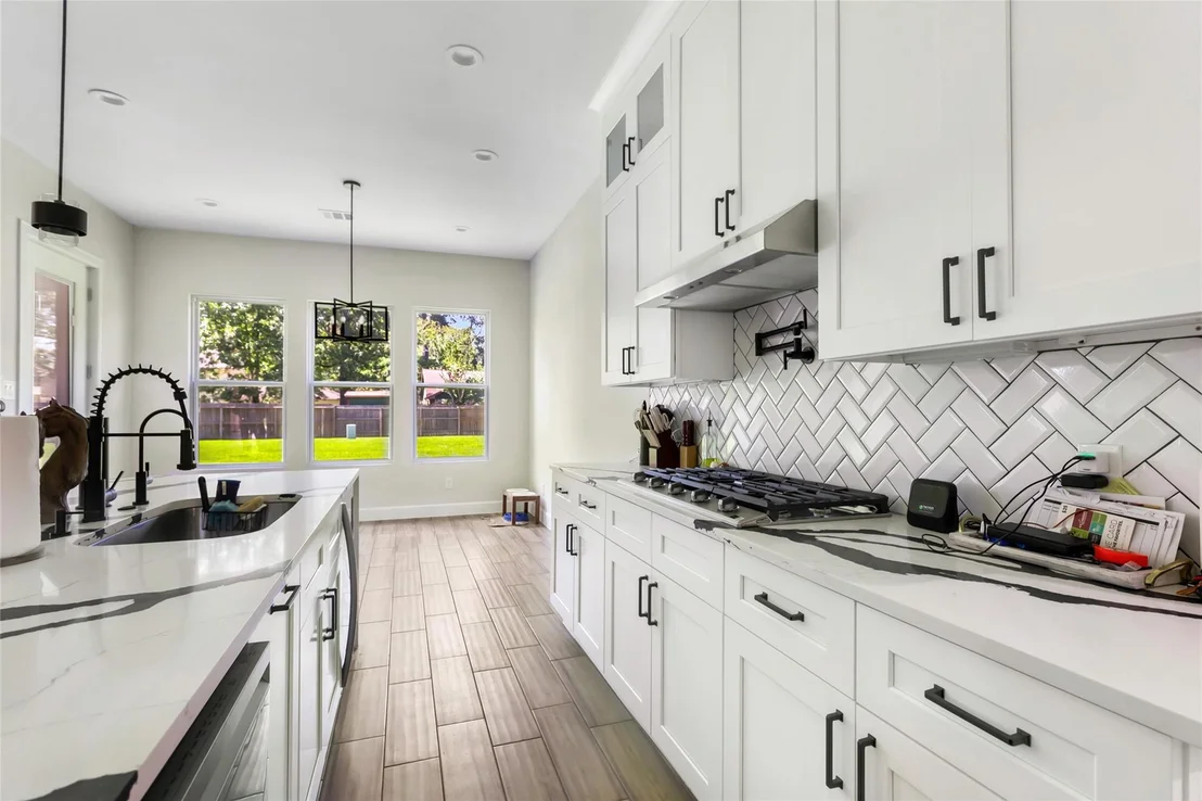 Photo of 2423 Roman Forest Boulevard