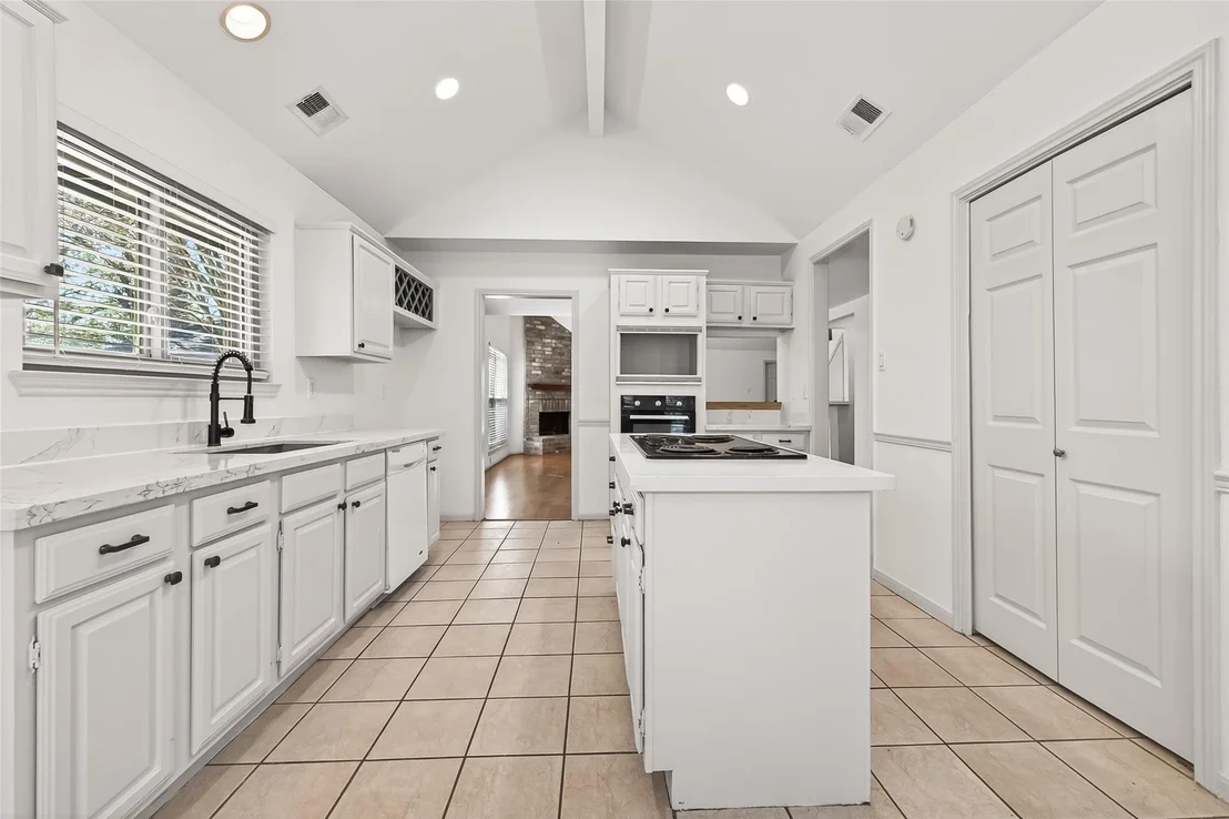 Photo of 15411 Lago Villa Drive