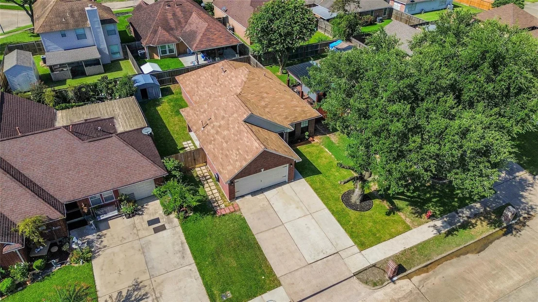 Photo of 406 Bluebird Lane