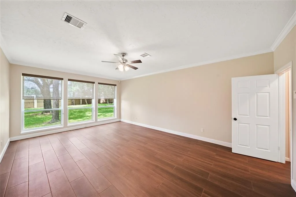 Photo of 2123 Riverside Drive