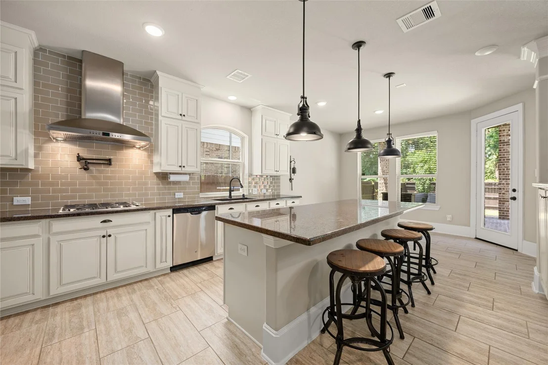 Photo of 13811 Lake Conner Lane