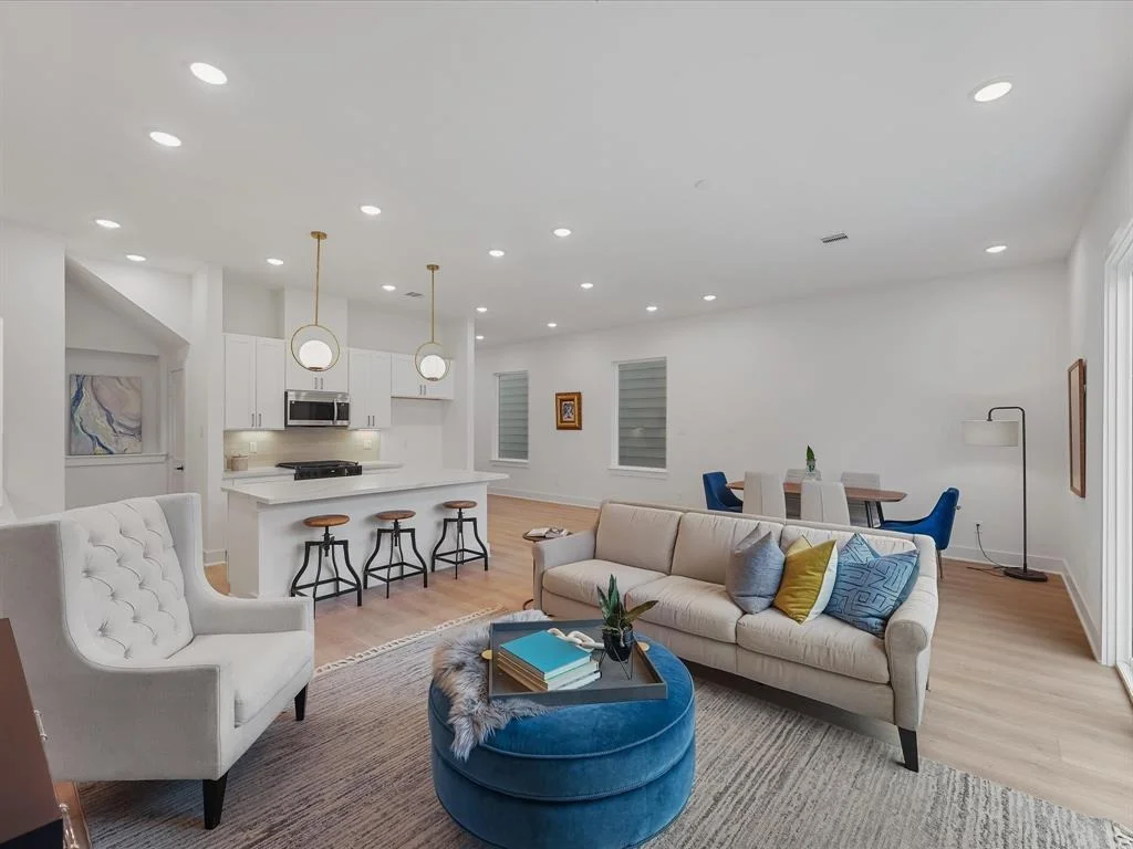 Photo of 5016 Golden Forest Drive