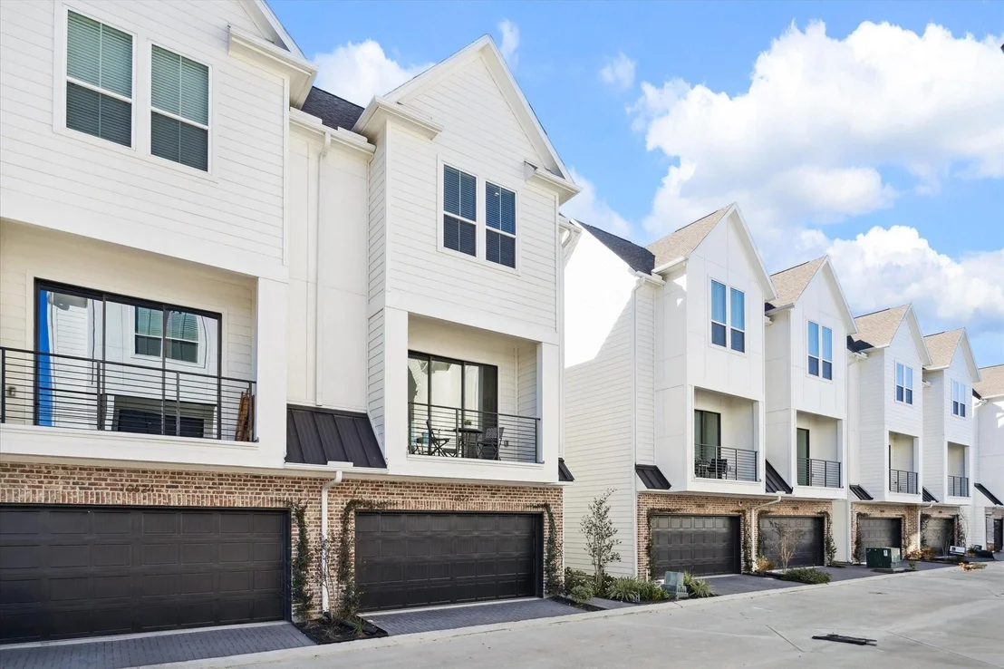 Photo of 10614 Cascade Ledge Lane