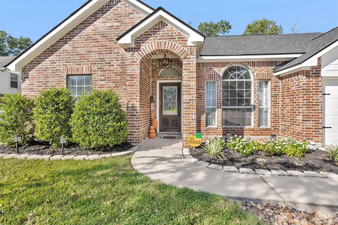 Photo of 10865 Forest Creek Drive