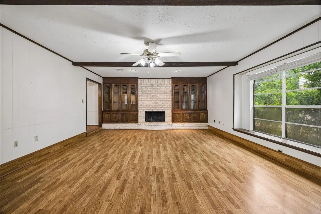 Photo of 17803 Loring Lane
