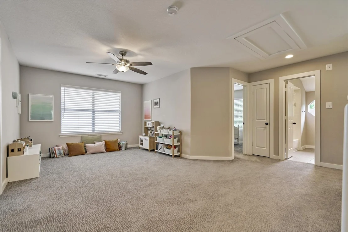 Photo of 38 E Gaslight Place