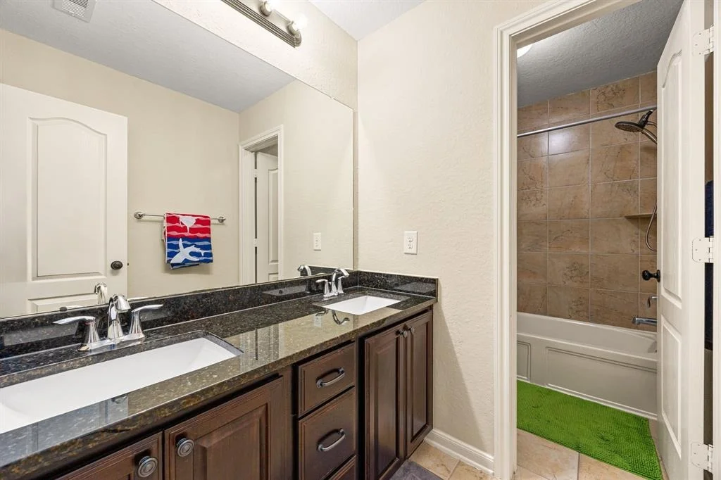 Photo of 6110 Nicholas Lane