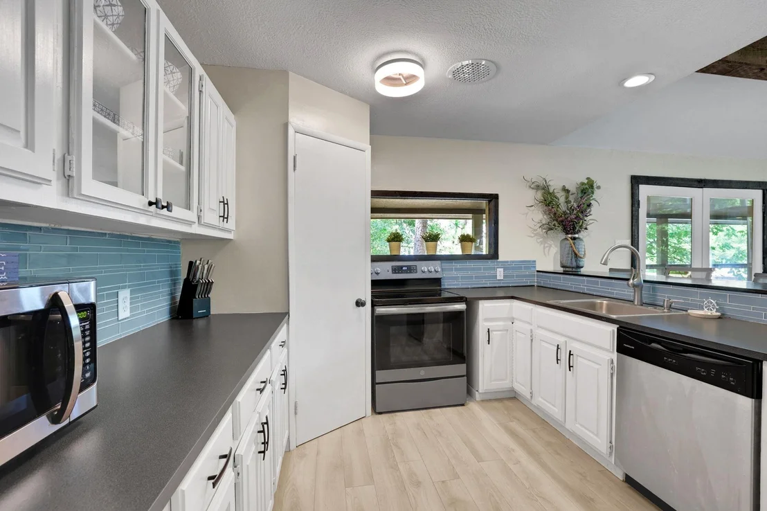 Photo of 511 N Forest Cove Loop