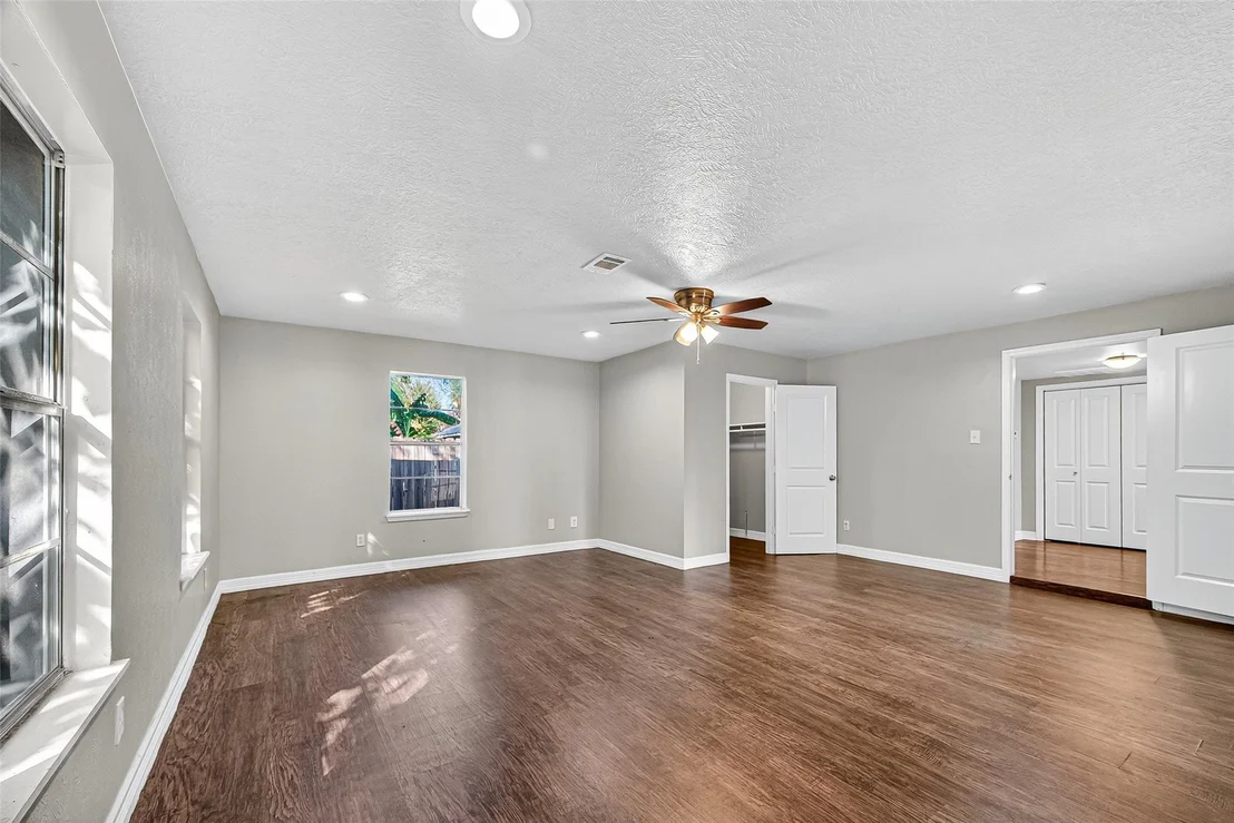 Photo of 4034 Caplin Street