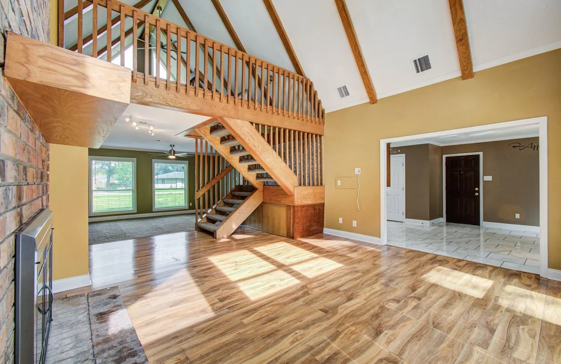 Photo of 123 W Circle Drive