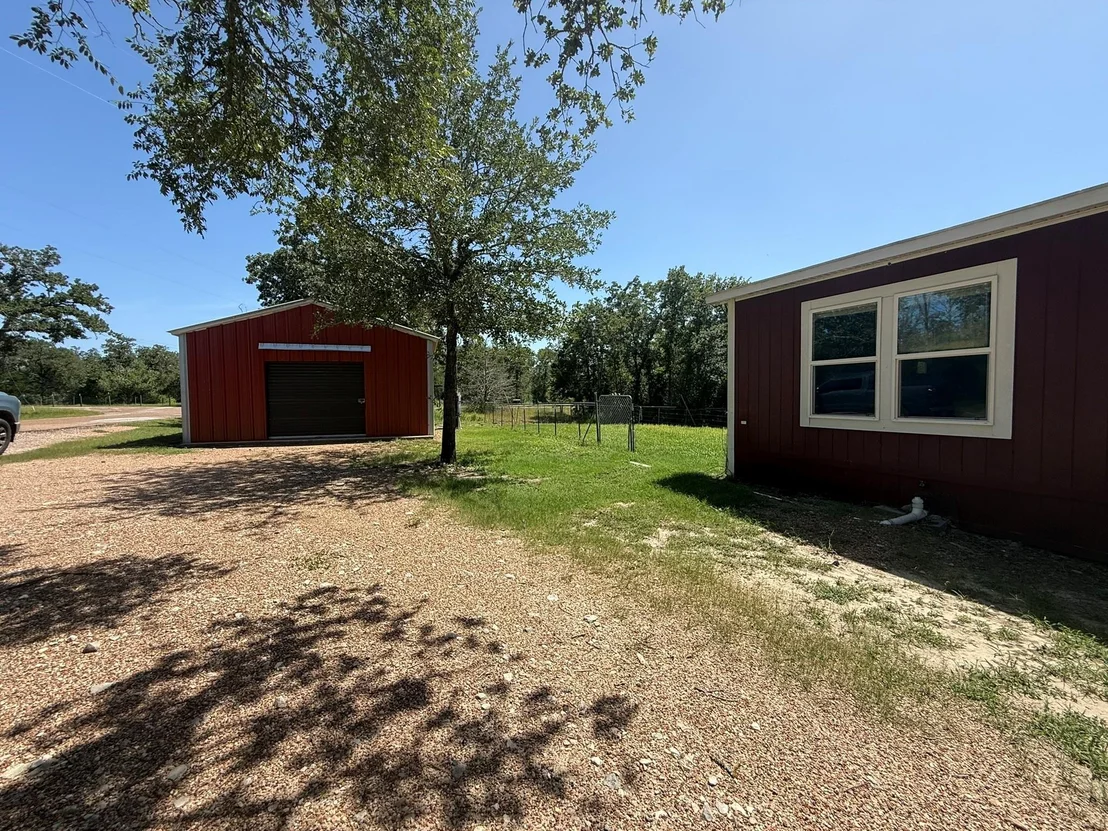 Photo of 600 Lakeview Loop