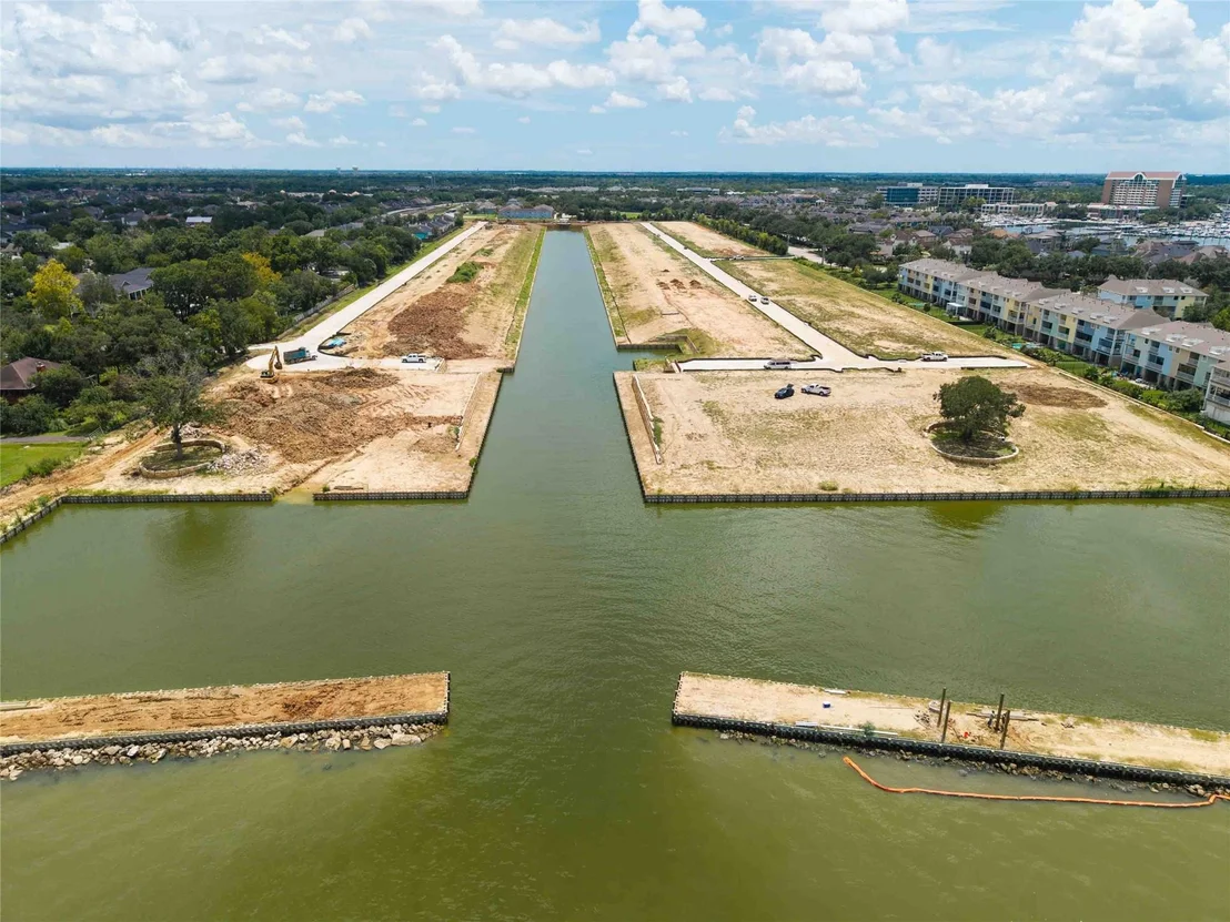 Photo of 405 Seaway Drive