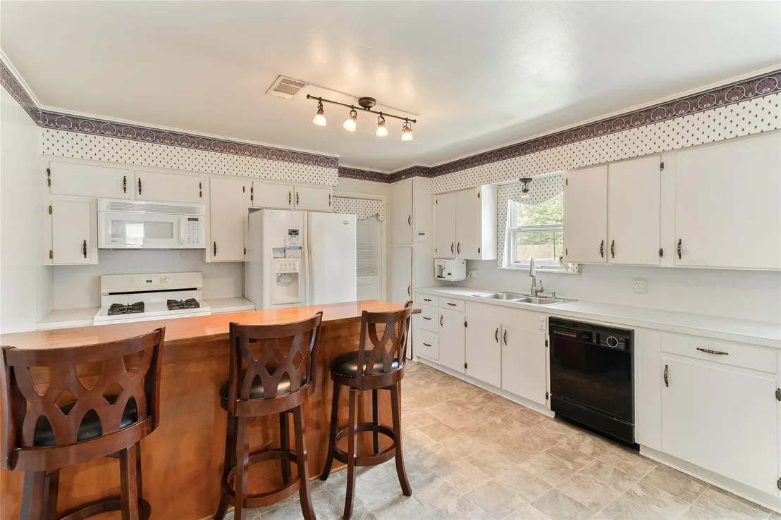 Photo of 1502 W 11th Street