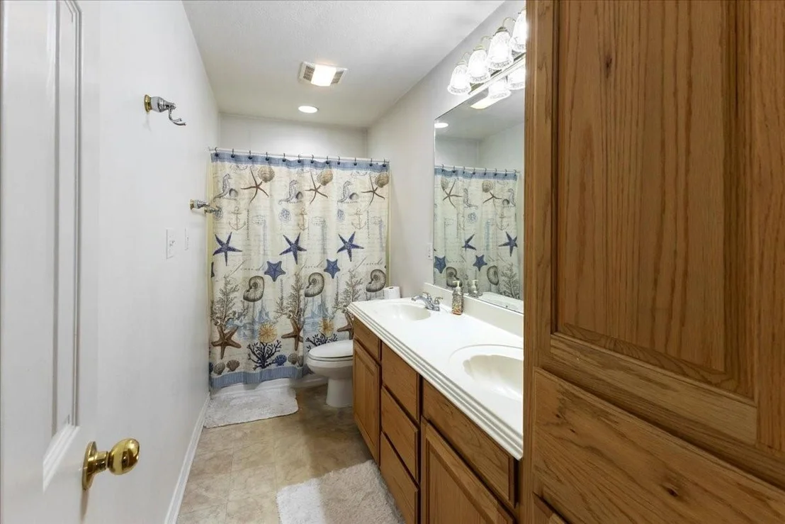 Photo of 544 Meadow Lane