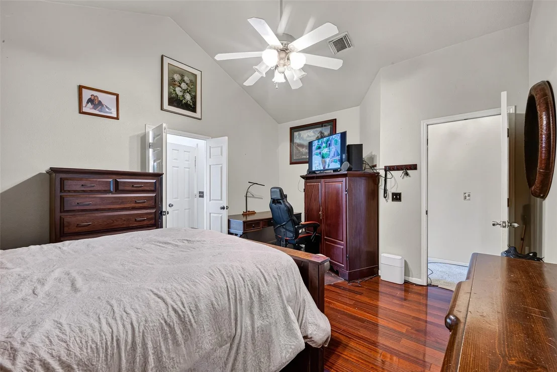 Photo of 7230 Oak Walk Drive