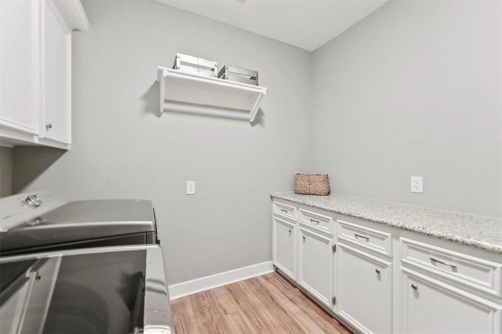 Photo of 7522 Fairchild Road