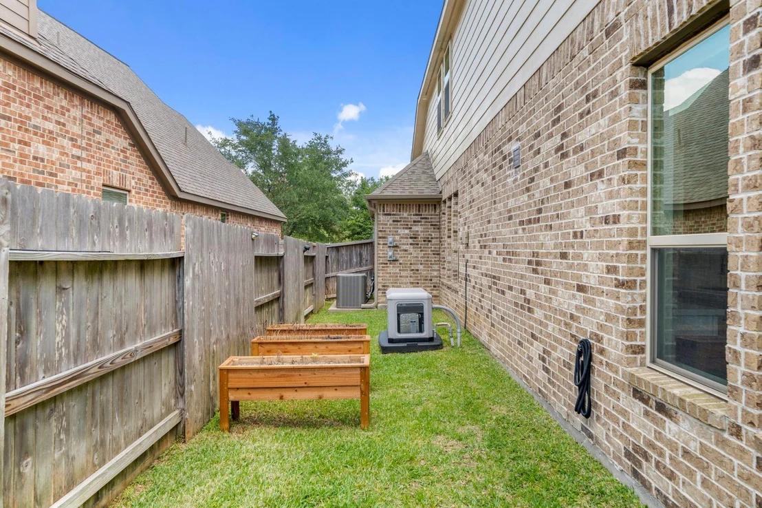 Photo of 16507 Busy Bee Drive