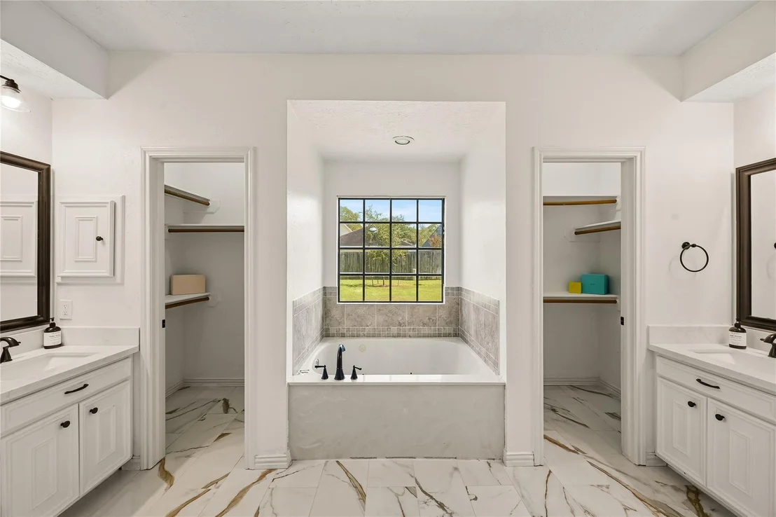 Photo of 706 Fernglade Drive
