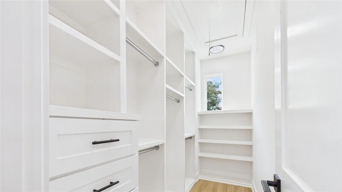 Photo of 4504 Robertson