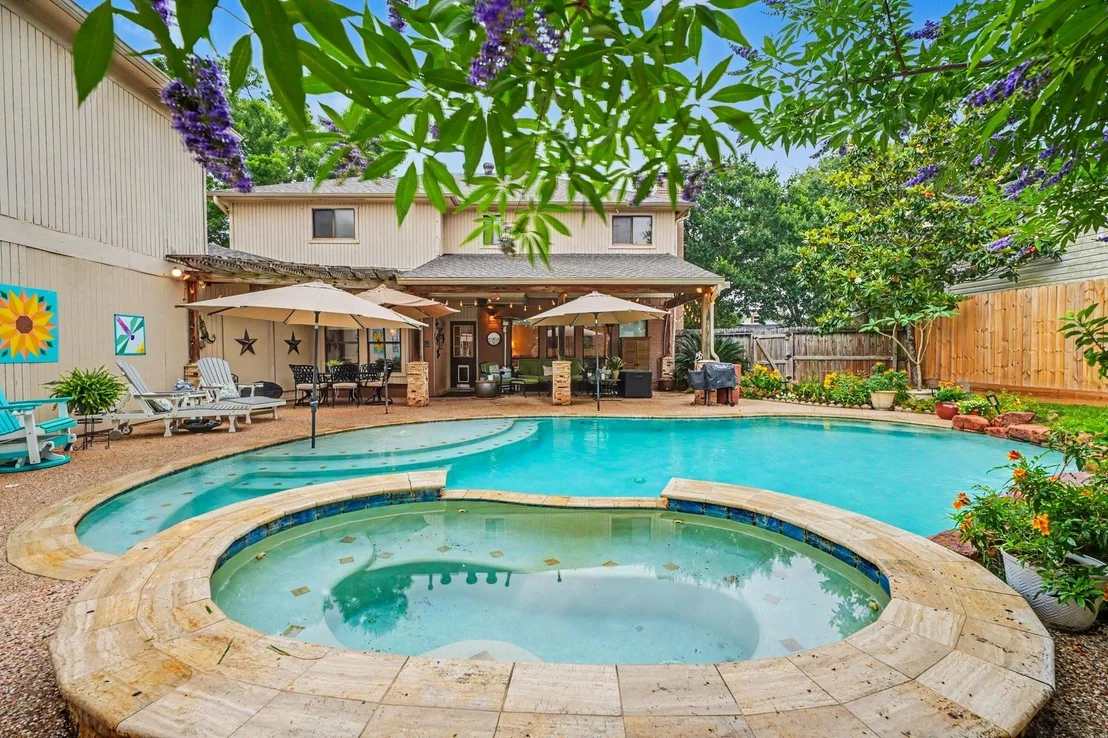 Photo of 1623 Lake Bluff Drive