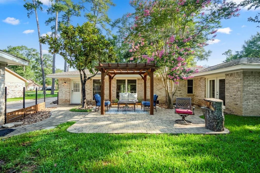 Photo of 214 Wickwood Drive