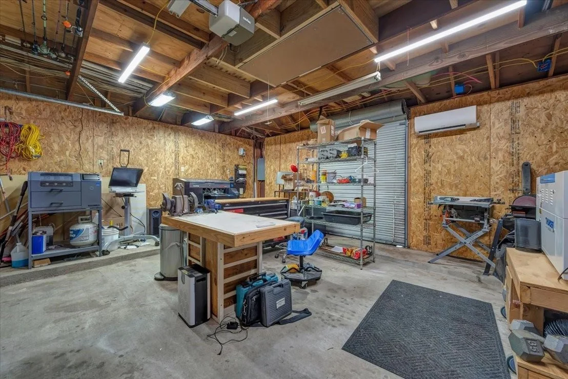 Photo of 15110 Greenleaf Lane