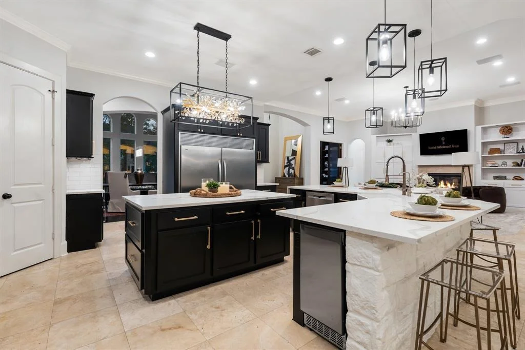 Photo of 337 W Pines Drive
