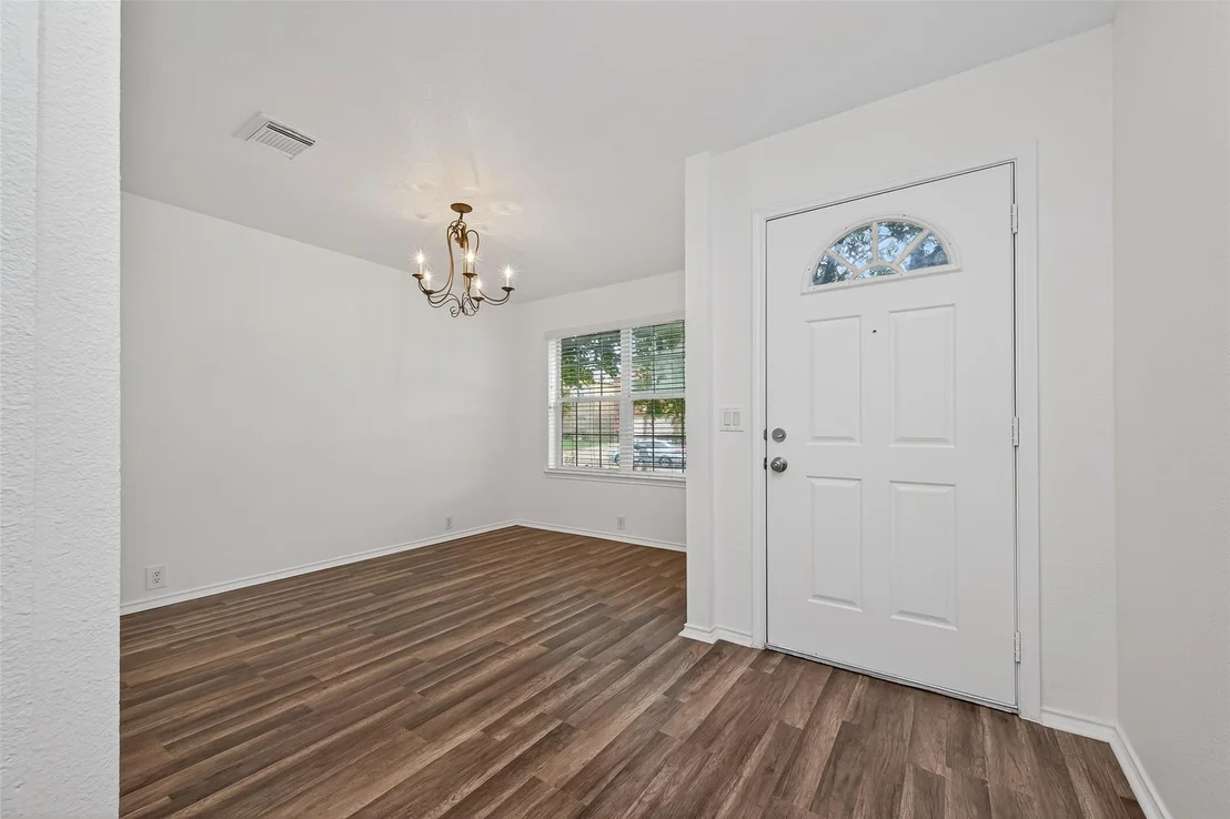 Photo of 2219 Mountain Ranch Dr