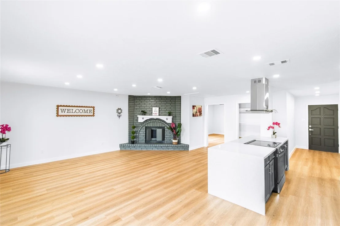 Photo of 318 Willoughby Drive