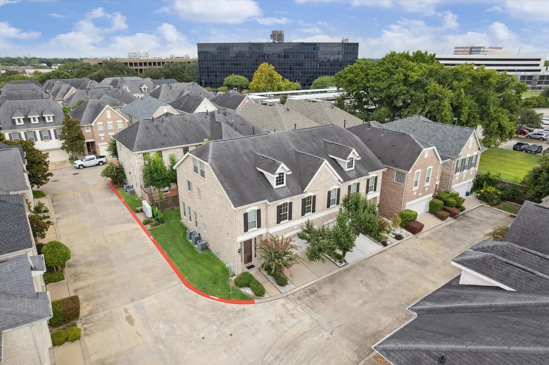 Photo of 3203 Holly Path Drive